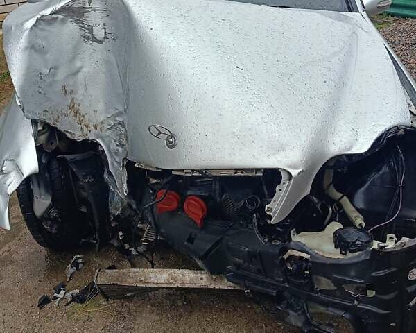 Сірий Мерседес Ц-Клас, об'ємом двигуна 1.8 л та пробігом 216 тис. км за 2700 $, фото 3 на Automoto.ua