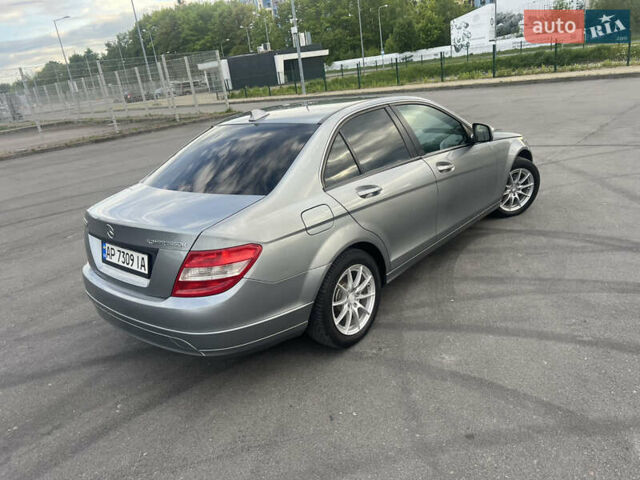 Сірий Мерседес Ц-Клас, об'ємом двигуна 1.8 л та пробігом 257 тис. км за 7500 $, фото 13 на Automoto.ua