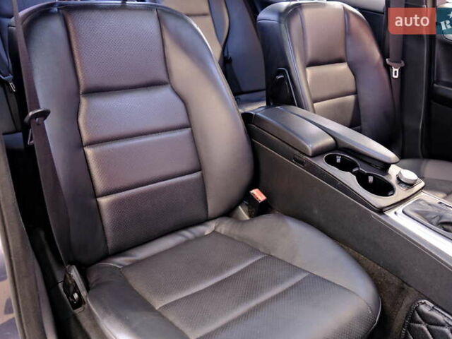 Сірий Мерседес Ц-Клас, об'ємом двигуна 3 л та пробігом 198 тис. км за 8900 $, фото 38 на Automoto.ua