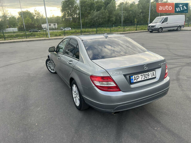 Сірий Мерседес Ц-Клас, об'ємом двигуна 1.8 л та пробігом 257 тис. км за 7500 $, фото 24 на Automoto.ua