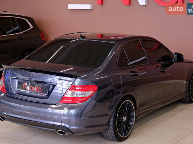 Сірий Мерседес Ц-Клас, об'ємом двигуна 3 л та пробігом 198 тис. км за 8900 $, фото 14 на Automoto.ua