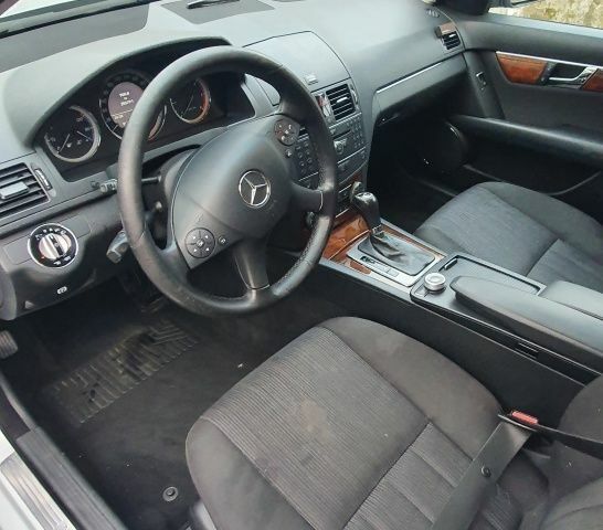 Серый Мерседес Ц-Класс, объемом двигателя 2.1 л и пробегом 355 тыс. км за 7100 $, фото 7 на Automoto.ua