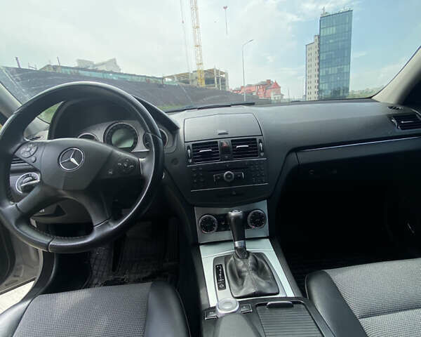 Серый Мерседес Ц-Класс, объемом двигателя 1.8 л и пробегом 203 тыс. км за 8200 $, фото 10 на Automoto.ua