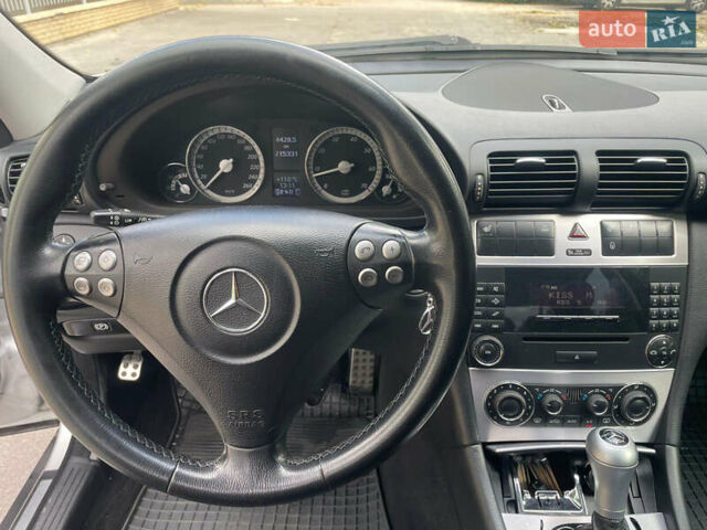Сірий Мерседес Ц-Клас, об'ємом двигуна 1.8 л та пробігом 215 тис. км за 7200 $, фото 13 на Automoto.ua