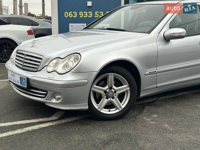 Сірий Мерседес Ц-Клас, об'ємом двигуна 1.8 л та пробігом 217 тис. км за 6190 $, фото 12 на Automoto.ua