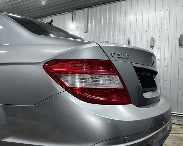 Серый Мерседес Ц-Класс, объемом двигателя 3 л и пробегом 99 тыс. км за 14800 $, фото 28 на Automoto.ua