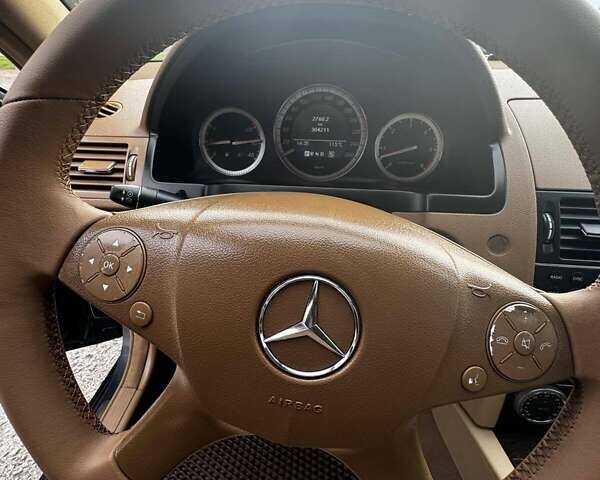 Сірий Мерседес Ц-Клас, об'ємом двигуна 3 л та пробігом 300 тис. км за 11000 $, фото 27 на Automoto.ua