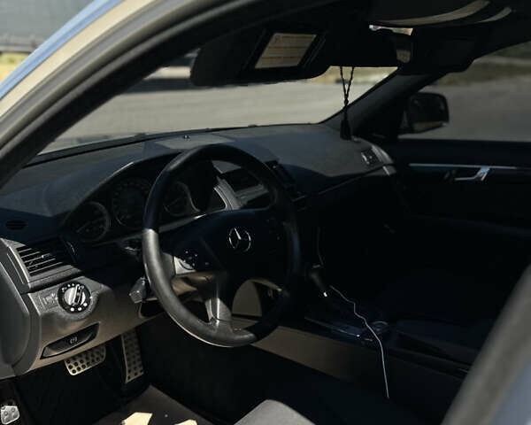 Сірий Мерседес Ц-Клас, об'ємом двигуна 1.8 л та пробігом 350 тис. км за 6900 $, фото 7 на Automoto.ua