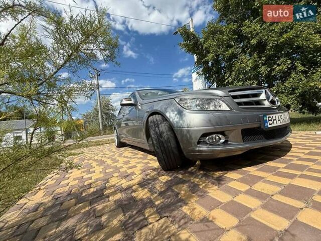 Сірий Мерседес Ц-Клас, об'ємом двигуна 3 л та пробігом 212 тис. км за 12200 $, фото 3 на Automoto.ua