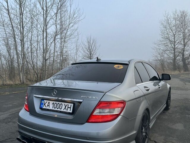 Серый Мерседес Ц-Класс, объемом двигателя 3 л и пробегом 230 тыс. км за 9000 $, фото 1 на Automoto.ua