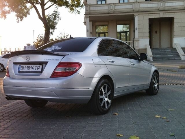Серый Мерседес Ц-Класс, объемом двигателя 1.8 л и пробегом 220 тыс. км за 9000 $, фото 5 на Automoto.ua