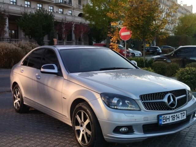 Серый Мерседес Ц-Класс, объемом двигателя 1.8 л и пробегом 220 тыс. км за 9000 $, фото 6 на Automoto.ua