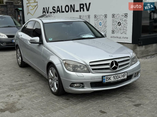 Сірий Мерседес Ц-Клас, об'ємом двигуна 2.15 л та пробігом 414 тис. км за 8650 $, фото 3 на Automoto.ua