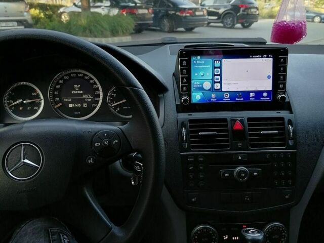 Серый Мерседес Ц-Класс, объемом двигателя 1.8 л и пробегом 220 тыс. км за 9000 $, фото 19 на Automoto.ua