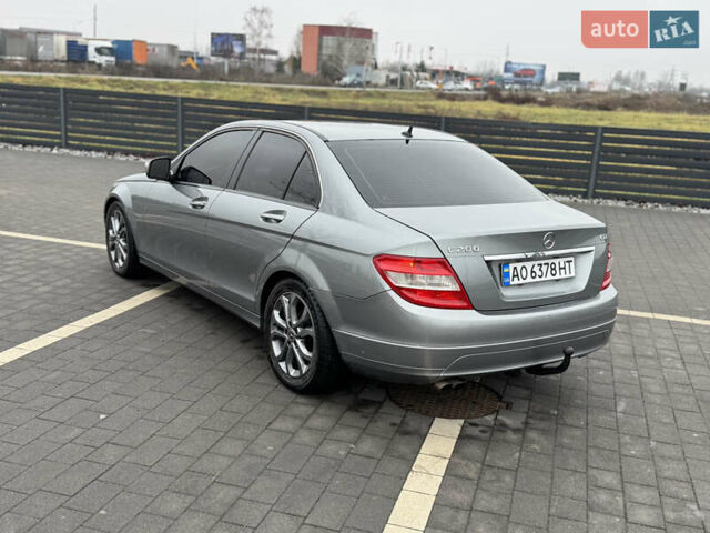 Серый Мерседес Ц-Класс, объемом двигателя 2.2 л и пробегом 320 тыс. км за 8400 $, фото 5 на Automoto.ua