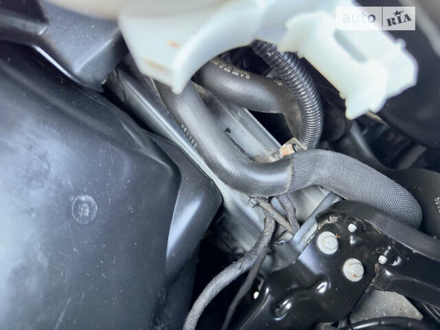 Сірий Мерседес Ц-Клас, об'ємом двигуна 2.15 л та пробігом 300 тис. км за 10800 $, фото 53 на Automoto.ua