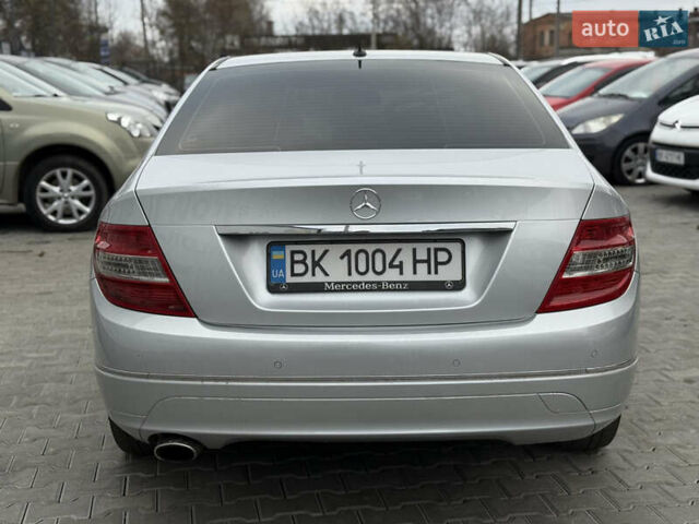 Сірий Мерседес Ц-Клас, об'ємом двигуна 2.15 л та пробігом 414 тис. км за 8650 $, фото 11 на Automoto.ua