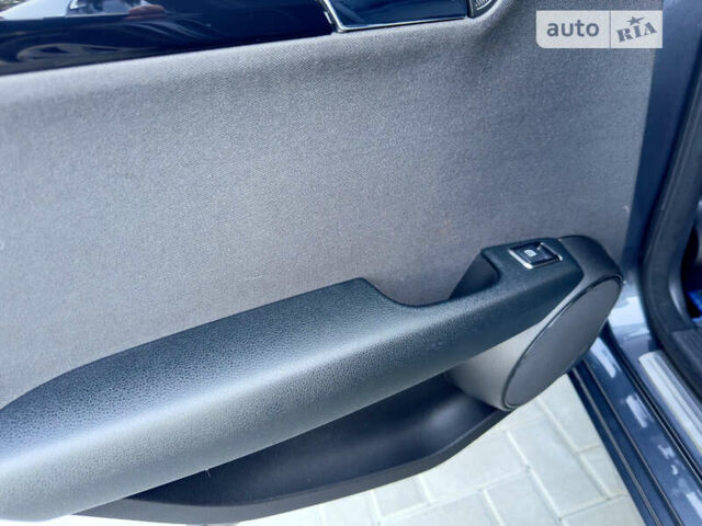 Сірий Мерседес Ц-Клас, об'ємом двигуна 2.15 л та пробігом 300 тис. км за 10800 $, фото 34 на Automoto.ua