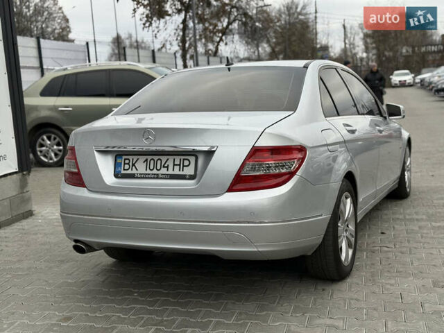 Сірий Мерседес Ц-Клас, об'ємом двигуна 2.15 л та пробігом 414 тис. км за 8650 $, фото 10 на Automoto.ua