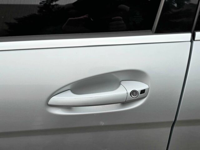 Серый Мерседес Ц-Класс, объемом двигателя 3 л и пробегом 190 тыс. км за 8200 $, фото 5 на Automoto.ua