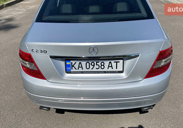 Сірий Мерседес Ц-Клас, об'ємом двигуна 2.5 л та пробігом 148 тис. км за 9800 $, фото 11 на Automoto.ua