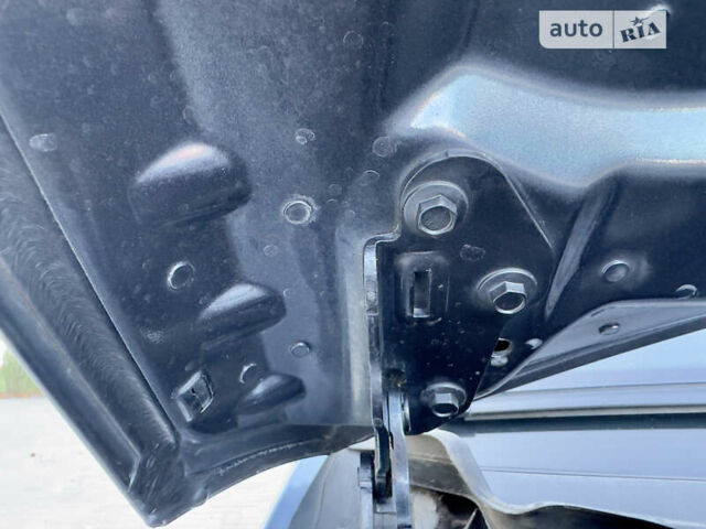 Сірий Мерседес Ц-Клас, об'ємом двигуна 2.15 л та пробігом 300 тис. км за 10800 $, фото 52 на Automoto.ua