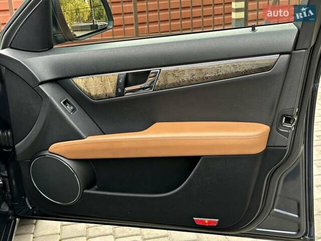 Мерседес Ц-Класс 2008 в Одессе на Automoto.ua Серый Мерседес Ц-Класс, объемом двигателя 1.8 л и пробегом 161 тыс. км за 11800 $, фото 50 на Automoto.ua