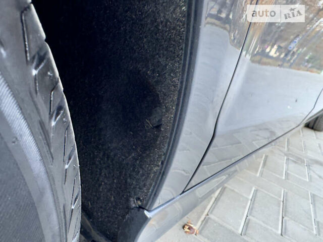 Сірий Мерседес Ц-Клас, об'ємом двигуна 2.15 л та пробігом 300 тис. км за 10800 $, фото 66 на Automoto.ua