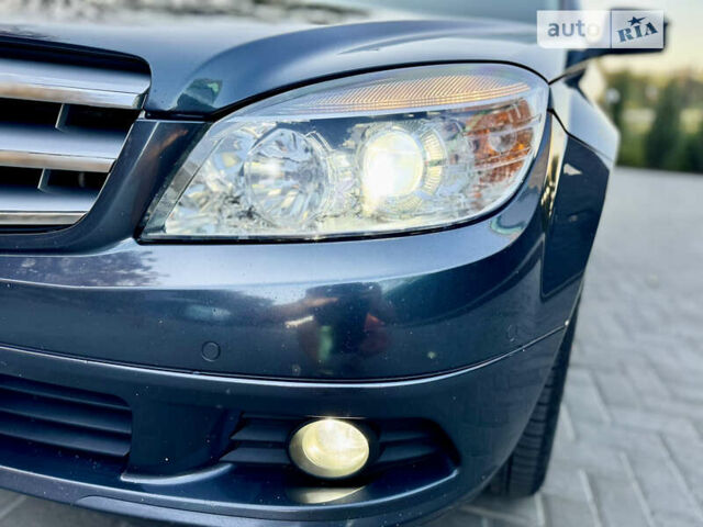 Сірий Мерседес Ц-Клас, об'ємом двигуна 2.15 л та пробігом 300 тис. км за 10800 $, фото 12 на Automoto.ua