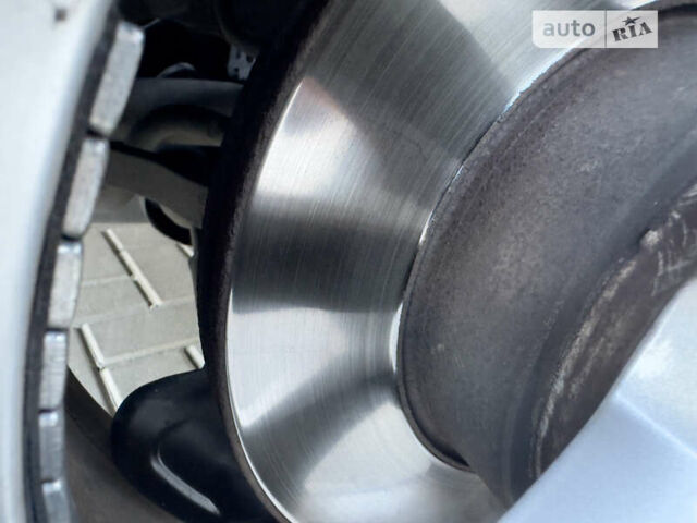 Сірий Мерседес Ц-Клас, об'ємом двигуна 2.15 л та пробігом 300 тис. км за 10800 $, фото 57 на Automoto.ua