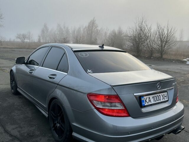 Серый Мерседес Ц-Класс, объемом двигателя 3 л и пробегом 230 тыс. км за 9000 $, фото 2 на Automoto.ua