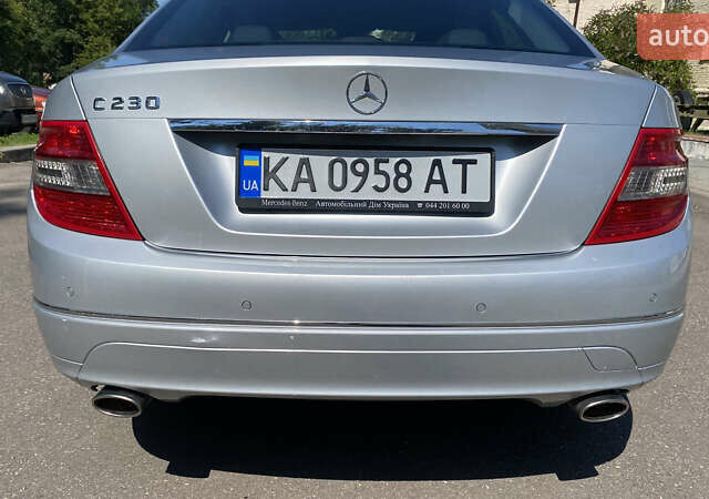 Сірий Мерседес Ц-Клас, об'ємом двигуна 2.5 л та пробігом 148 тис. км за 9800 $, фото 10 на Automoto.ua