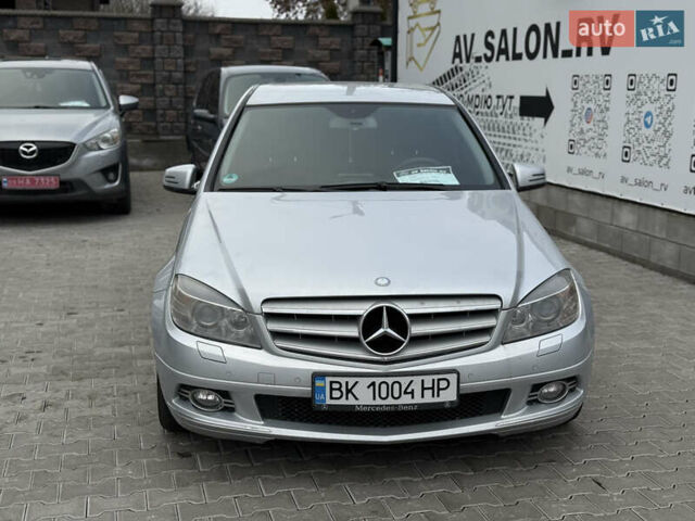 Сірий Мерседес Ц-Клас, об'ємом двигуна 2.15 л та пробігом 414 тис. км за 8650 $, фото 2 на Automoto.ua