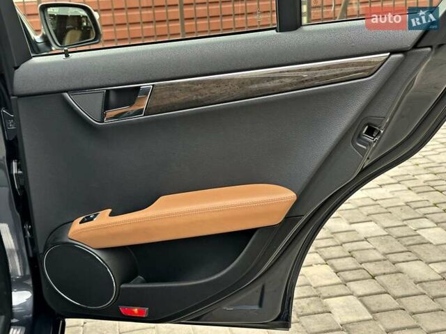 Мерседес Ц-Класс 2008 в Одессе на Automoto.ua Серый Мерседес Ц-Класс, объемом двигателя 1.8 л и пробегом 161 тыс. км за 11800 $, фото 51 на Automoto.ua