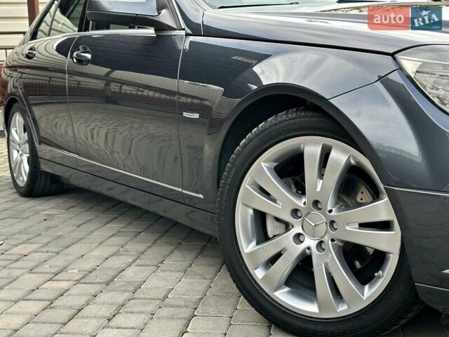 Мерседес Ц-Класс 2008 в Одессе на Automoto.ua Серый Мерседес Ц-Класс, объемом двигателя 1.8 л и пробегом 161 тыс. км за 11800 $, фото 11 на Automoto.ua
