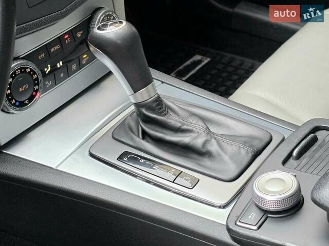 Серый Мерседес Ц-Класс, объемом двигателя 3 л и пробегом 190 тыс. км за 8200 $, фото 12 на Automoto.ua