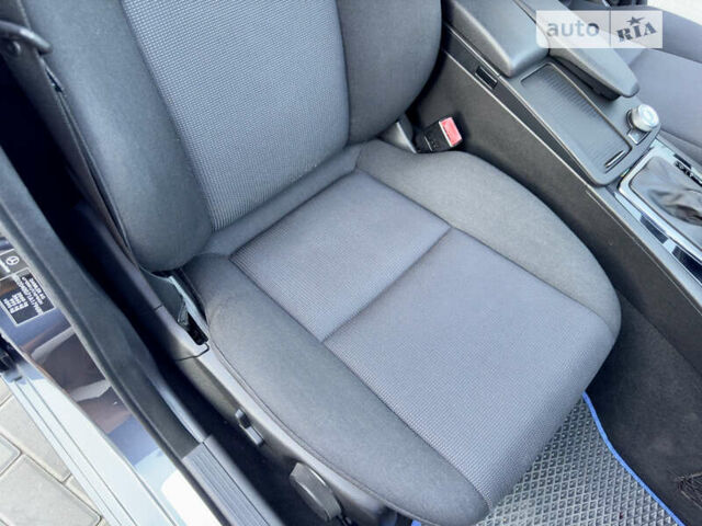 Сірий Мерседес Ц-Клас, об'ємом двигуна 2.15 л та пробігом 300 тис. км за 10800 $, фото 38 на Automoto.ua