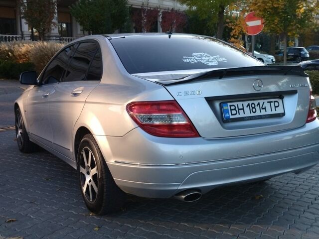 Серый Мерседес Ц-Класс, объемом двигателя 1.8 л и пробегом 220 тыс. км за 9000 $, фото 4 на Automoto.ua