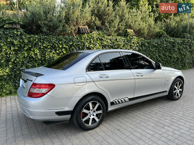 Серый Мерседес Ц-Класс, объемом двигателя 1.8 л и пробегом 226 тыс. км за 9000 $, фото 18 на Automoto.ua