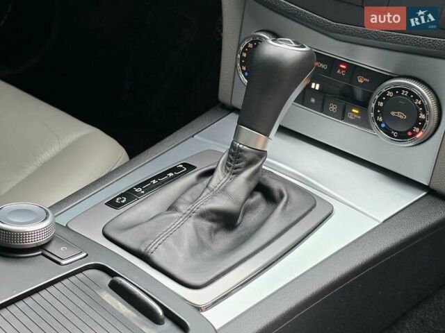 Сірий Мерседес Ц-Клас, об'ємом двигуна 3 л та пробігом 190 тис. км за 8200 $, фото 26 на Automoto.ua
