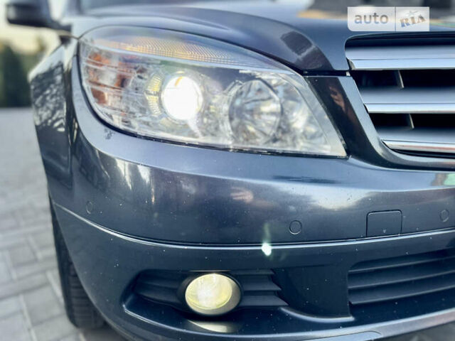 Сірий Мерседес Ц-Клас, об'ємом двигуна 2.15 л та пробігом 300 тис. км за 10800 $, фото 13 на Automoto.ua