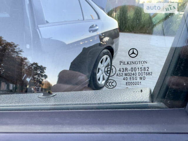 Сірий Мерседес Ц-Клас, об'ємом двигуна 2.15 л та пробігом 300 тис. км за 10800 $, фото 60 на Automoto.ua