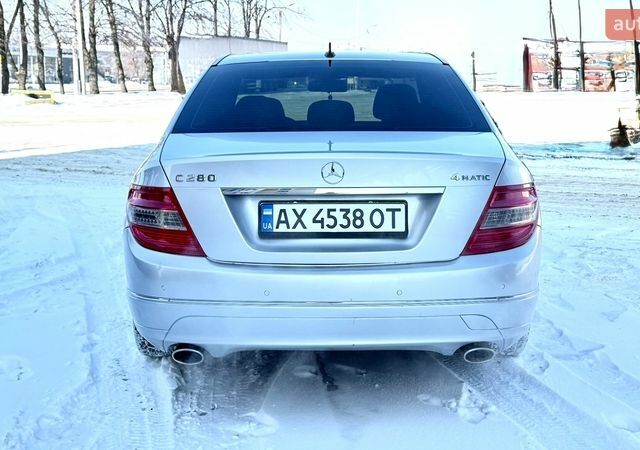 Сірий Мерседес Ц-Клас, об'ємом двигуна 3 л та пробігом 306 тис. км за 7900 $, фото 2 на Automoto.ua