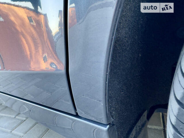 Сірий Мерседес Ц-Клас, об'ємом двигуна 2.15 л та пробігом 300 тис. км за 10800 $, фото 62 на Automoto.ua