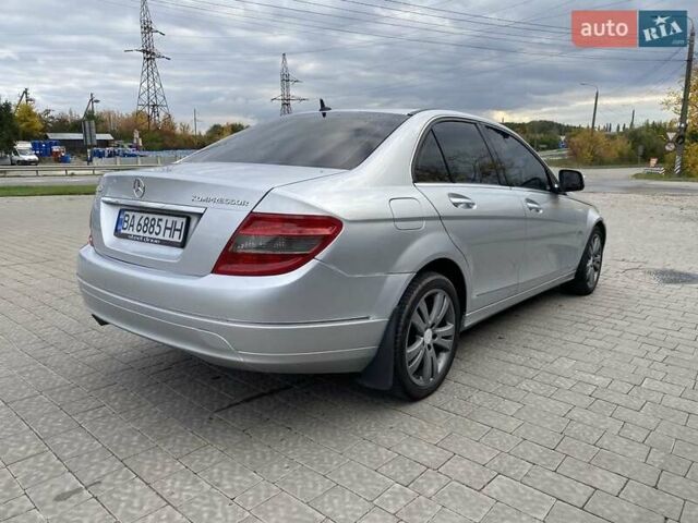 Сірий Мерседес Ц-Клас, об'ємом двигуна 1.8 л та пробігом 295 тис. км за 7500 $, фото 2 на Automoto.ua