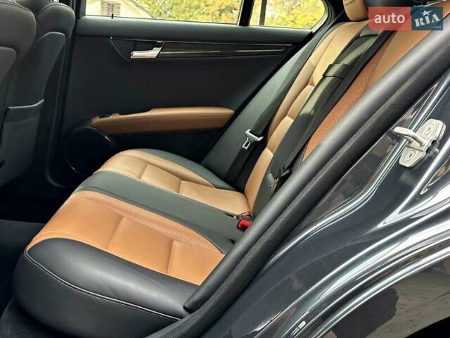 Мерседес Ц-Класс 2008 в Одессе на Automoto.ua Серый Мерседес Ц-Класс, объемом двигателя 1.8 л и пробегом 161 тыс. км за 11800 $, фото 69 на Automoto.ua