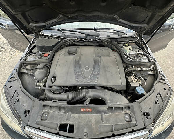 Сірий Мерседес Ц-Клас, об'ємом двигуна 2.2 л та пробігом 193 тис. км за 13300 $, фото 26 на Automoto.ua