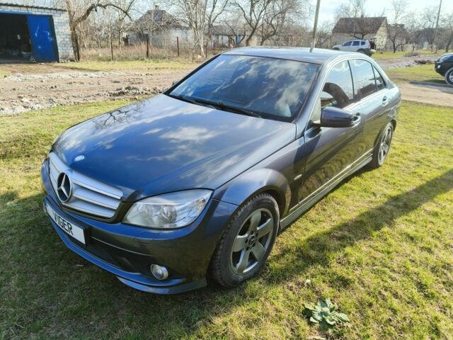 Сірий Мерседес Ц-Клас, об'ємом двигуна 0 л та пробігом 204 тис. км за 10900 $, фото 8 на Automoto.ua