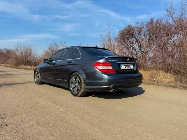 Сірий Мерседес Ц-Клас, об'ємом двигуна 1.8 л та пробігом 205 тис. км за 8900 $, фото 9 на Automoto.ua
