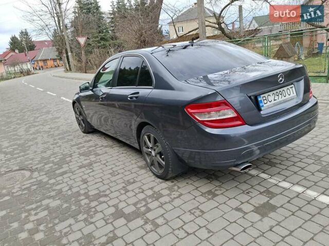 Сірий Мерседес Ц-Клас, об'ємом двигуна 2.1 л та пробігом 305 тис. км за 8300 $, фото 6 на Automoto.ua